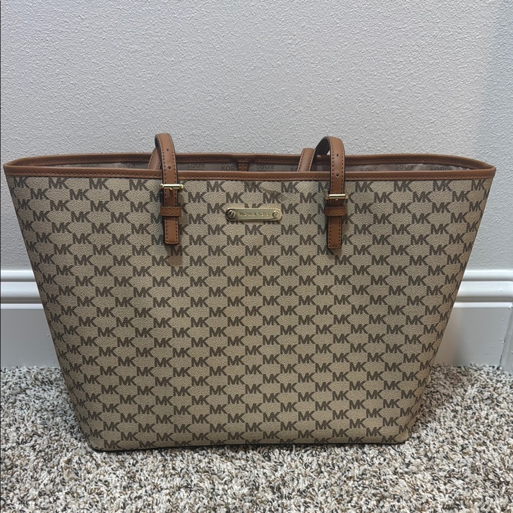 XL Michael Kors Leather Tote